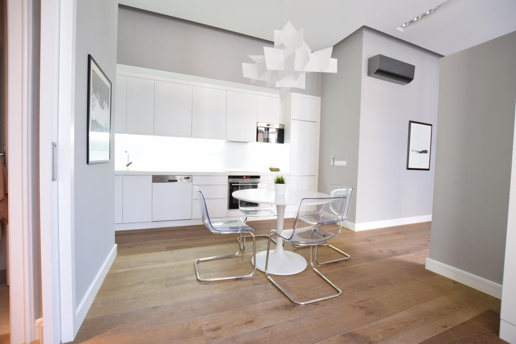 Luxury Apartment By Hi5 - Szervita Suite Будапеща Екстериор снимка