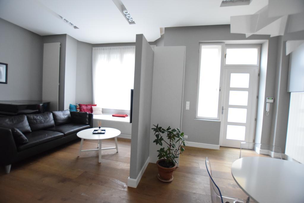 Luxury Apartment By Hi5 - Szervita Suite Будапеща Екстериор снимка