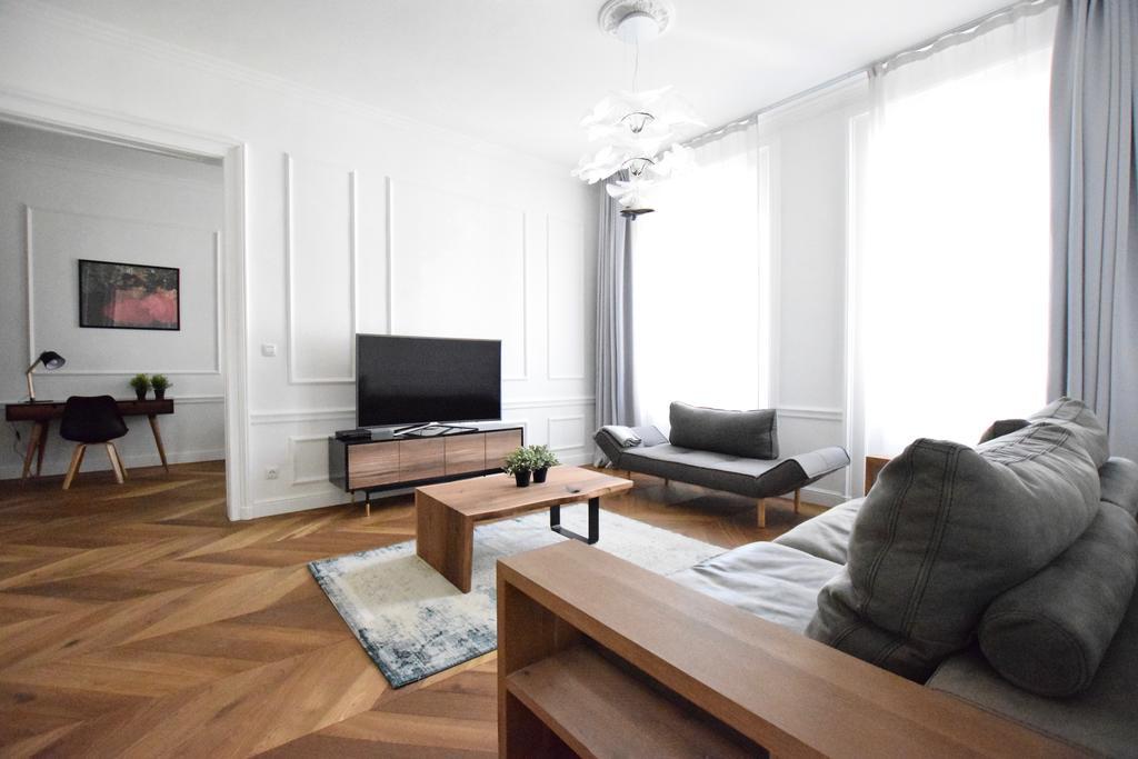 Luxury Apartment By Hi5 - Szervita Suite Будапеща Екстериор снимка