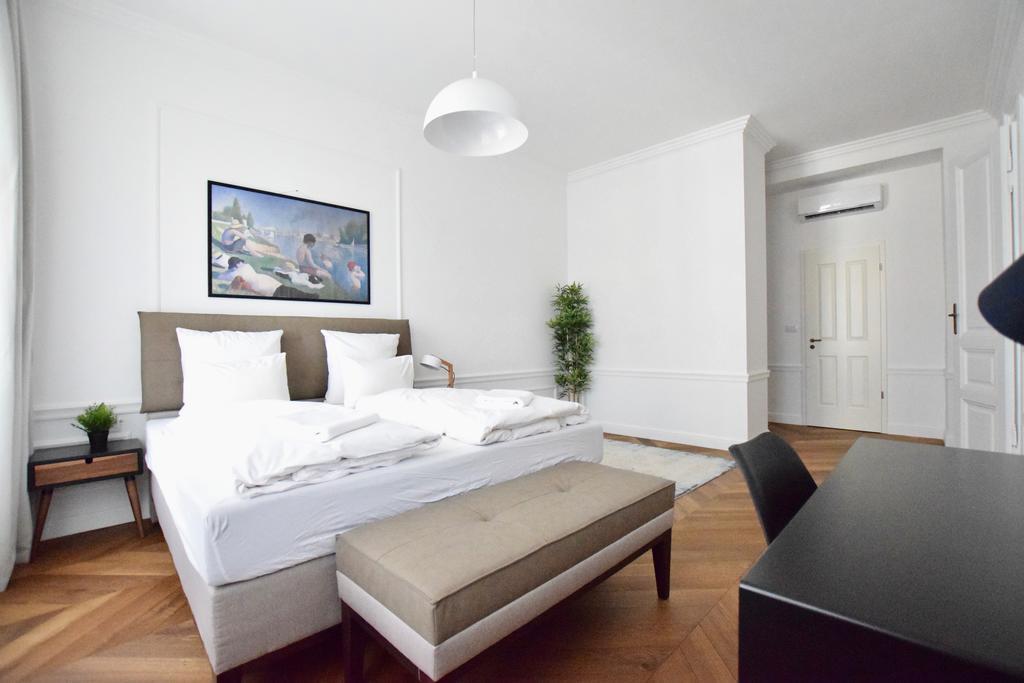 Luxury Apartment By Hi5 - Szervita Suite Будапеща Екстериор снимка