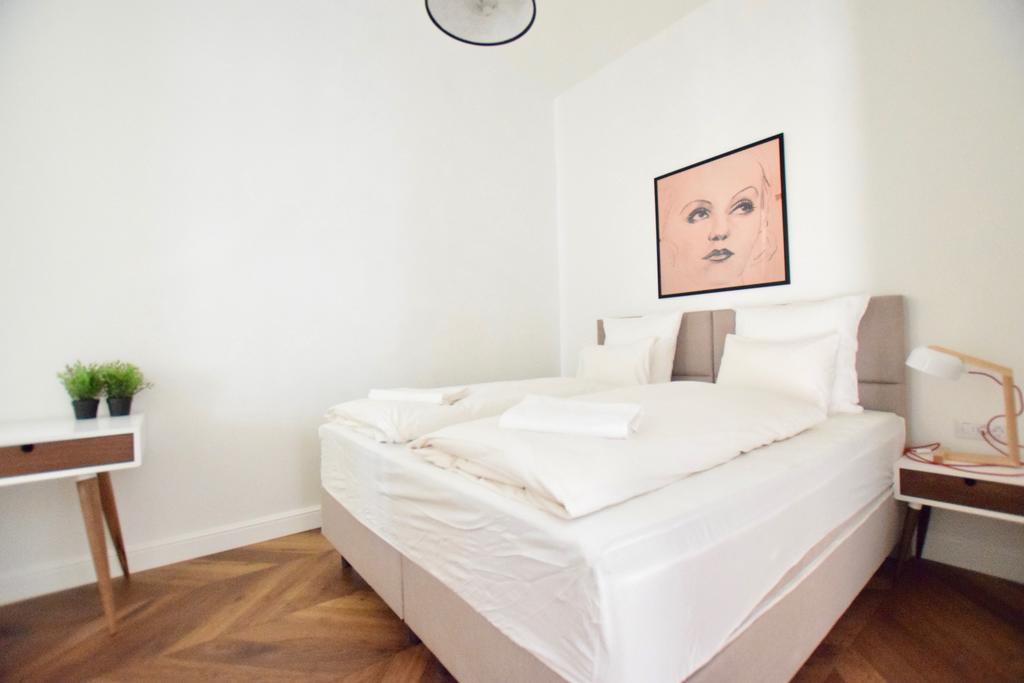 Luxury Apartment By Hi5 - Szervita Suite Будапеща Екстериор снимка
